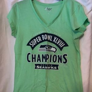 Green Seahawks tee
